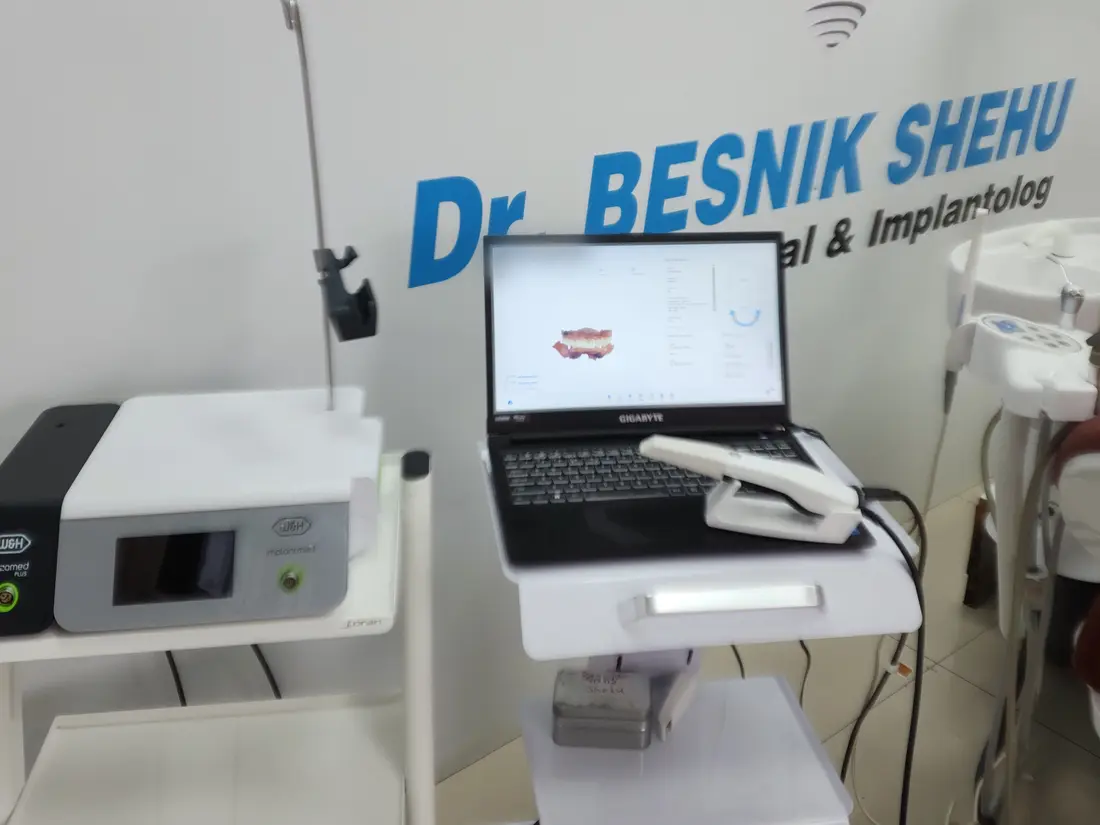 Piezokirurgjia dhe Implant Med krahas skanerit 3D në klinikën dentare Dr. Besnik Shehu në Drenas
